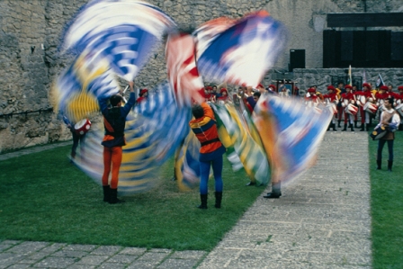 Fahnenschwenker bei den Mittelalterlichen Festtagen